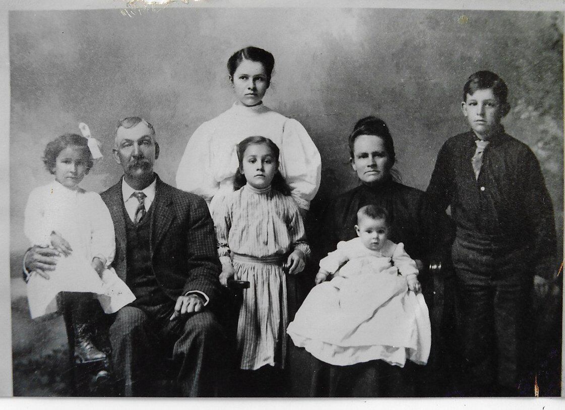 Looking Back: The Prater family